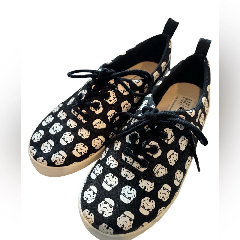 Gap sneakers